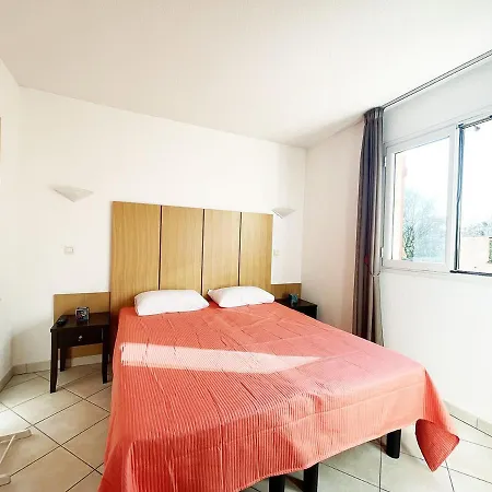 215 Superieur - Les De Robinson - Avec Piscine En Bord De Siagne, A Apartamento *